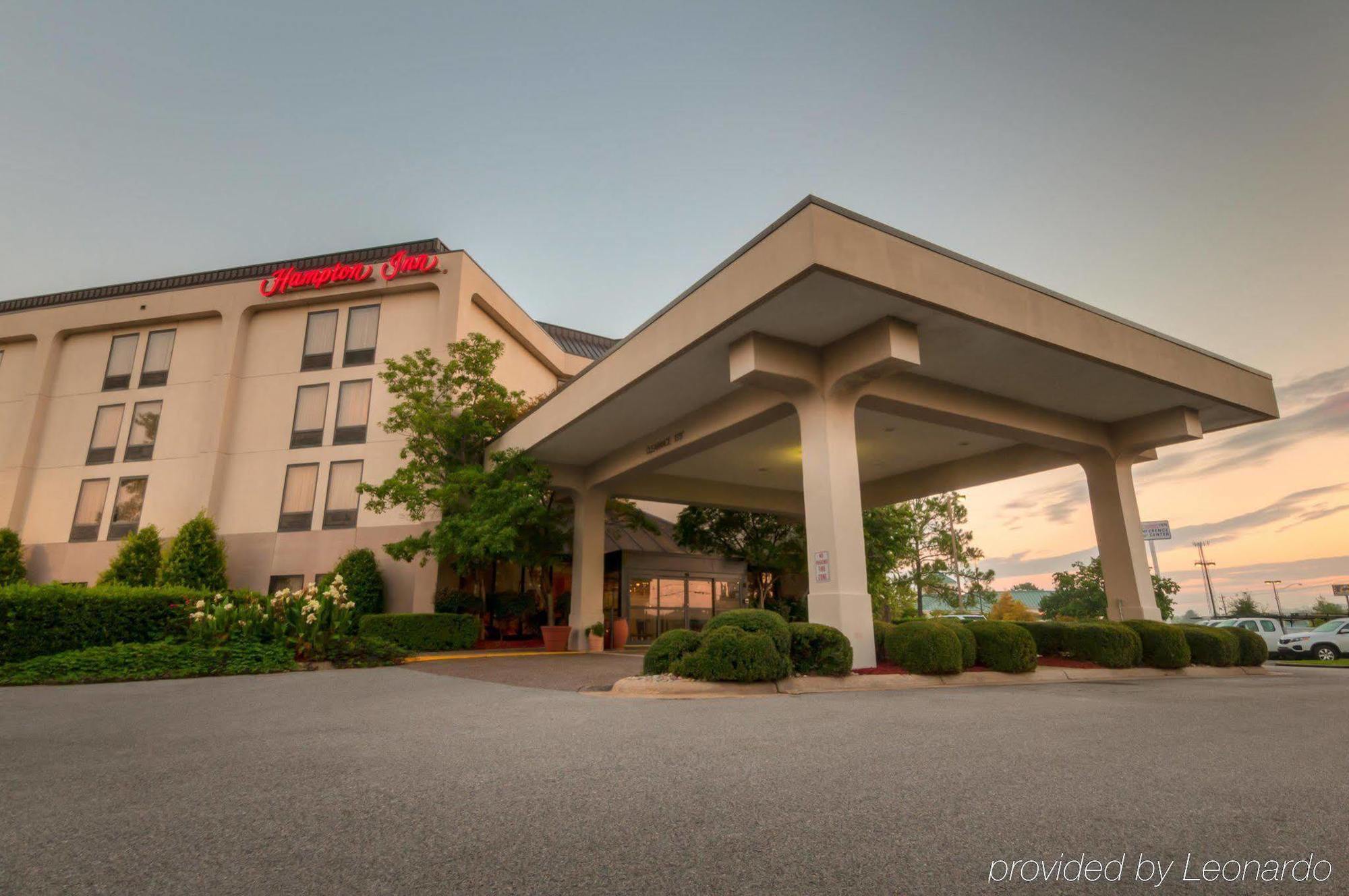 Hampton Inn Meridian Exterior photo