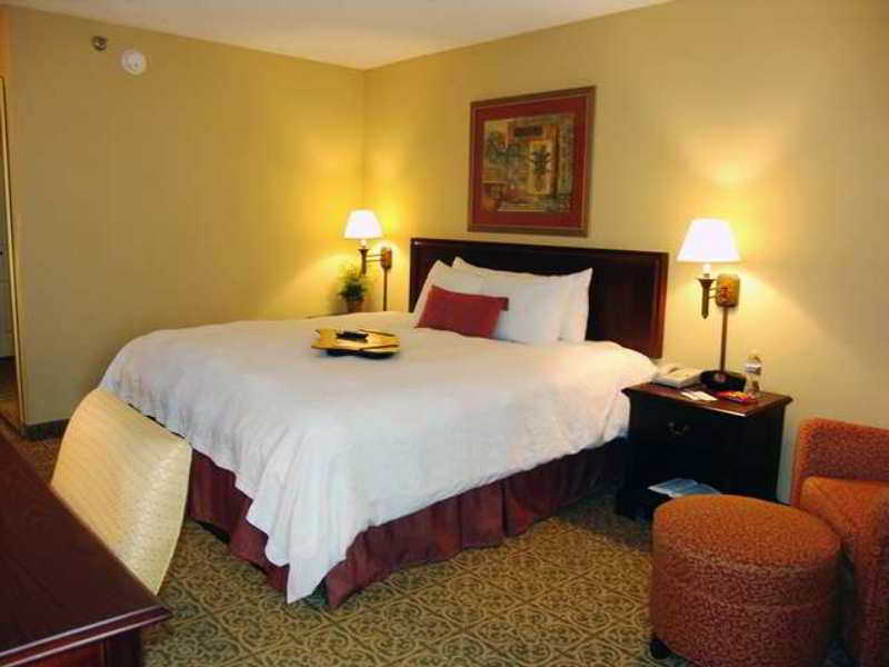 Hampton Inn Meridian Room photo